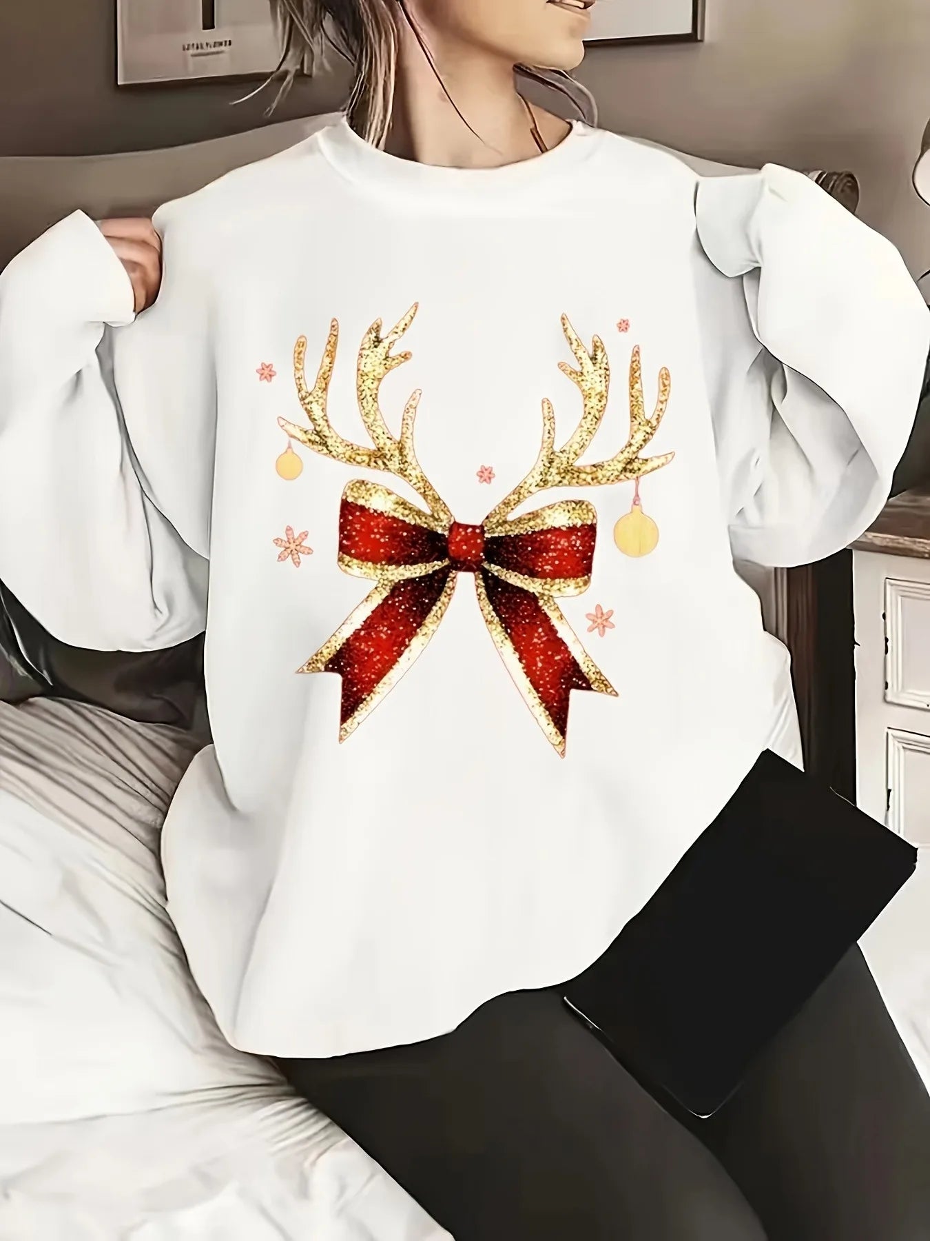 Women's Round Neck Festive Christmas Sweatshirt