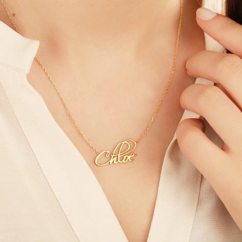 Women's Cursive Personalized Nameplate Pendant Necklace