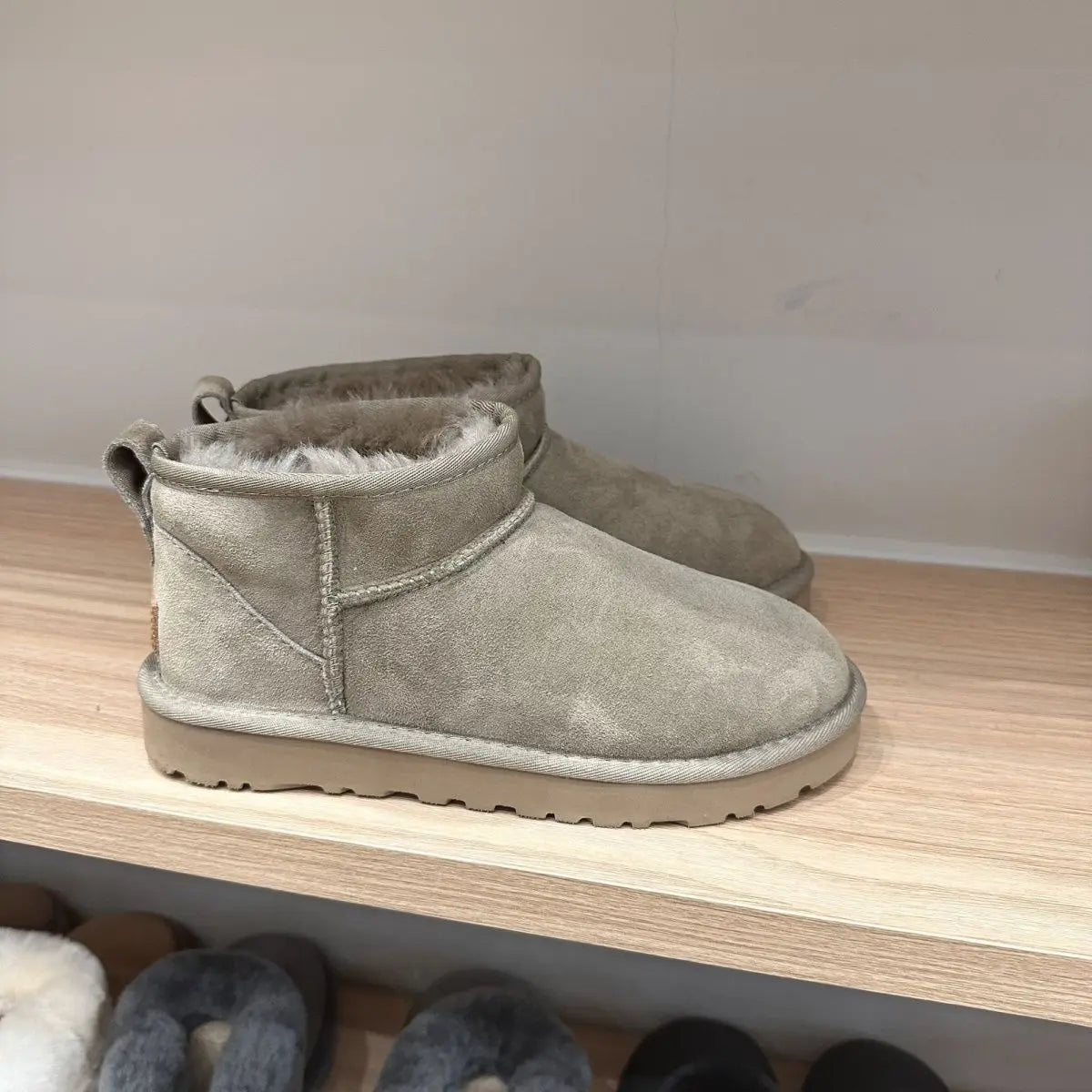 Women's Low-cut Fur Mini Classics with Real Sheepskin