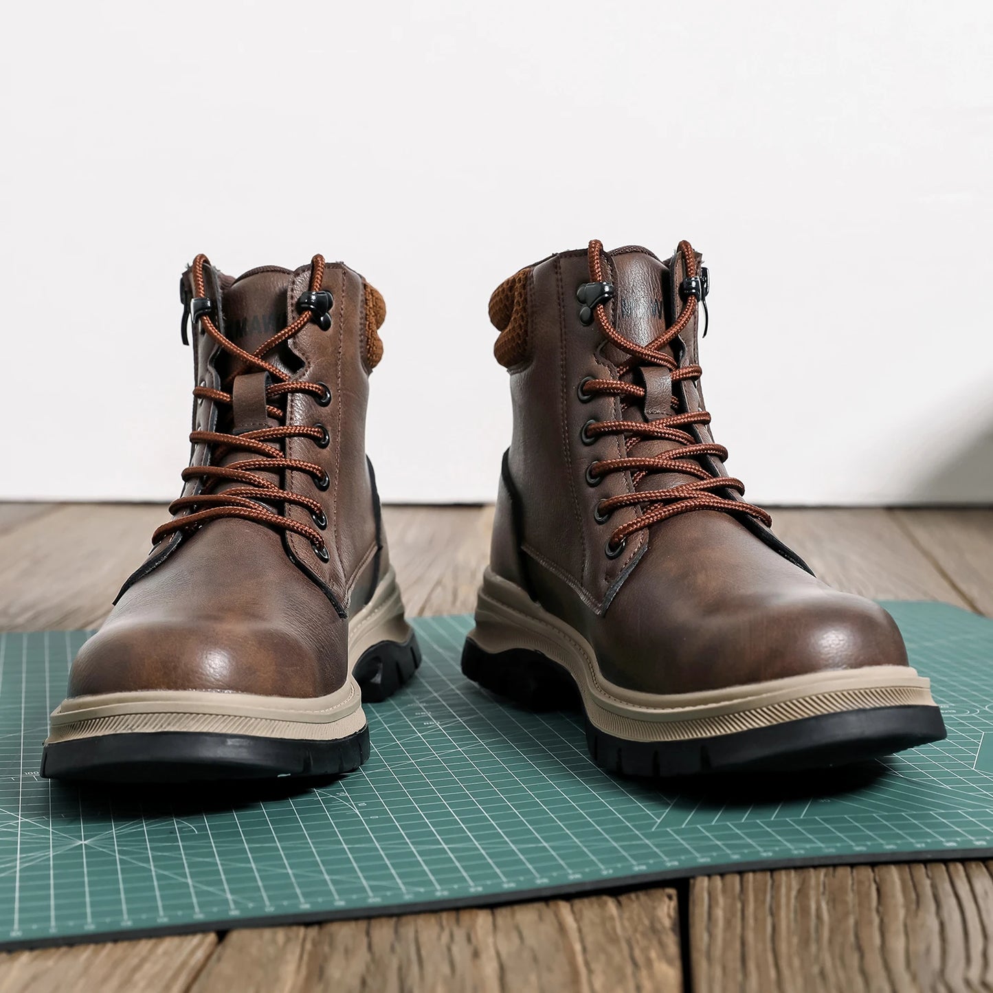 Men's Light Weight Steel Toe Leather Boots